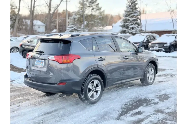 $12500 : 2015 RAV4 XLE image 7