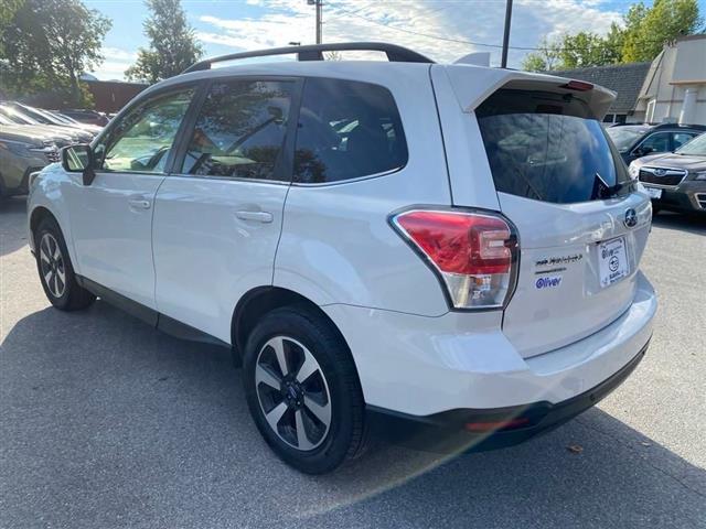 $19025 : 2017 Forester 2.5i Limited image 6