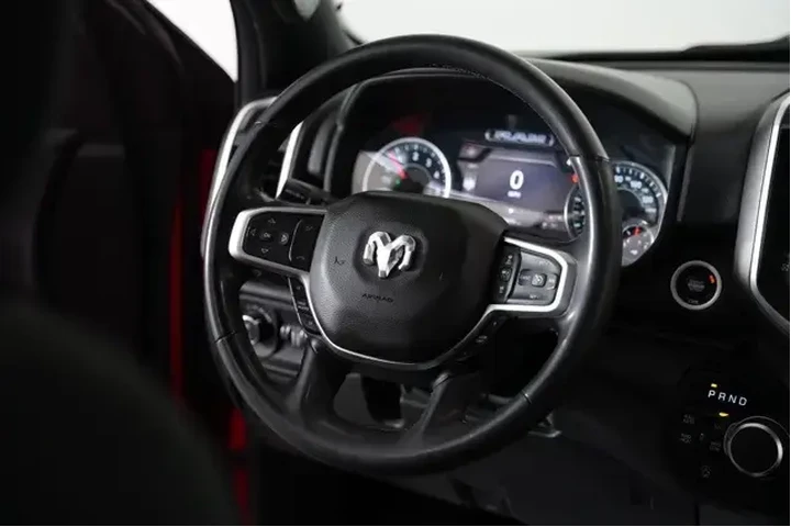 $37486 : Ram 1500 2025 4x4 Big Horn 4 image 7