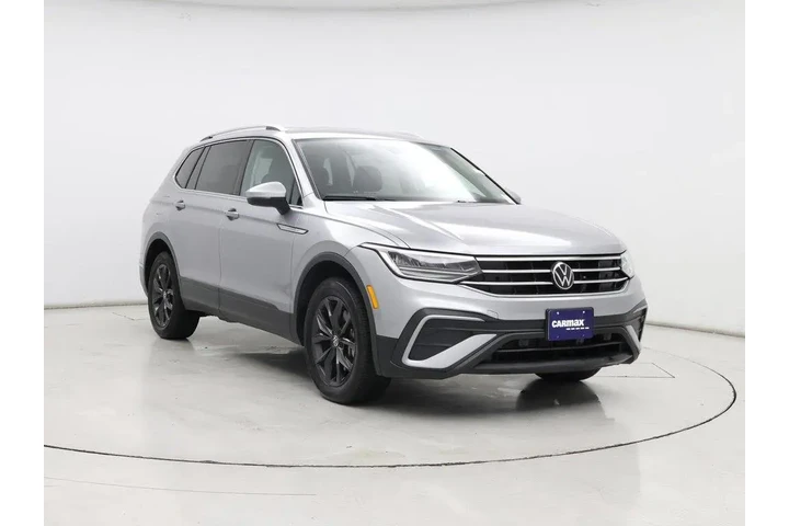 $22998 : Volkswagen Tiguan 2024 SE 4d image 1