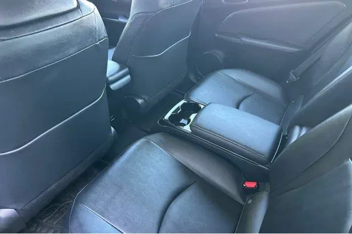 $22900 : Toyota Prius Prime 2019 Prem image 7