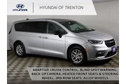 Chrysler Pacifica 2024 Touri en Trenton