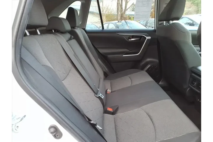 $29999 : Toyota RAV4 Hybrid 2021 AWD image 8