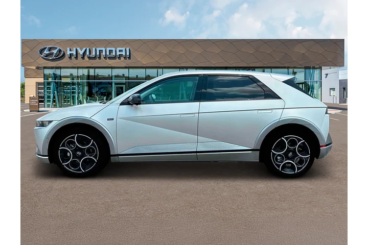 $33990 : Hyundai IONIQ 5 2024 AWD Dis image 3