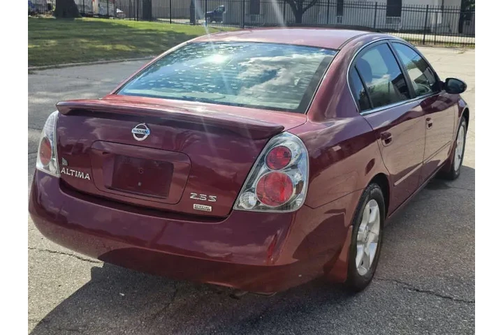 $3500 : 2006 Altima 2.5 S image 7
