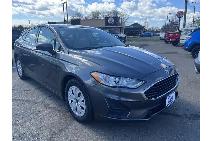 $14988 : Ford Fusion 2020 S 4dr Sedan image 4