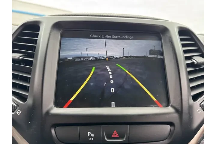 $9122 : Pre-Owned 2018 Cherokee Limit image 10