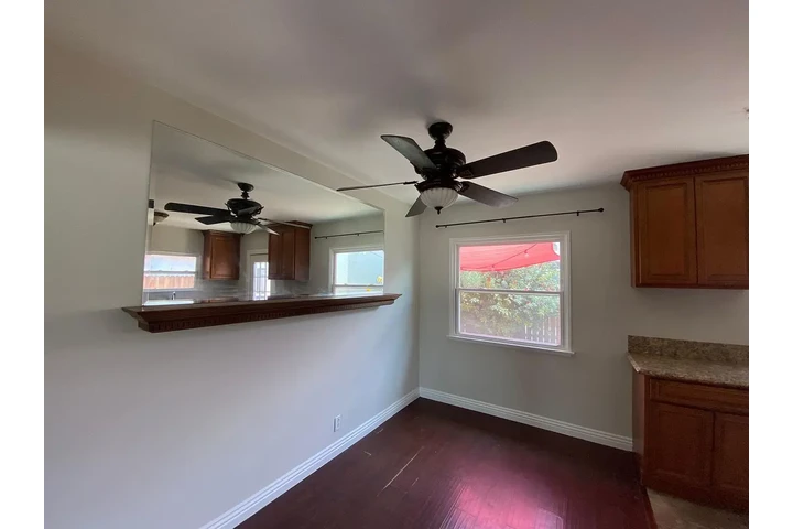 $800 : Encantadora casa de 2 dormitor image 7