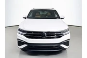 $28500 : Volkswagen Tiguan 2024 SE 4d thumbnail