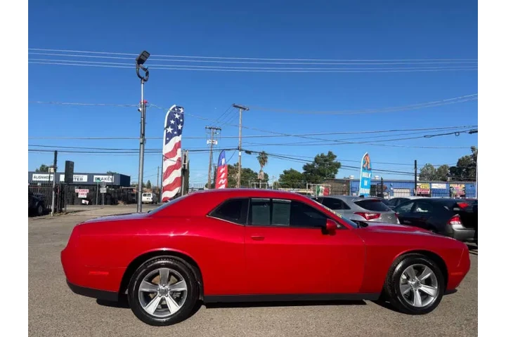 $12999 : 2015 Challenger SXT image 6