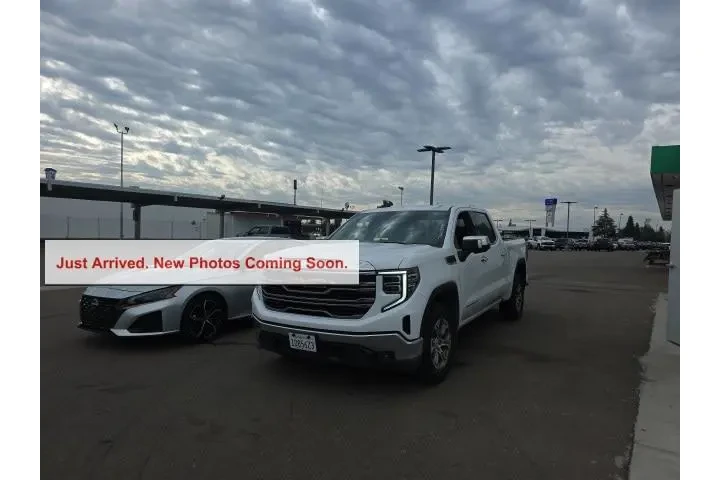 $38800 : GMC Sierra 1500 2024 4x2 SLT image 3