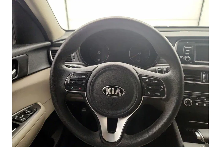$12998 : Kia Optima 2017 LX 4dr Sedan image 10