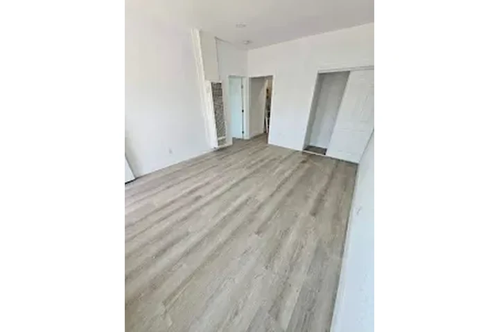 $1695 : RENTO APARTAMENTO image 2