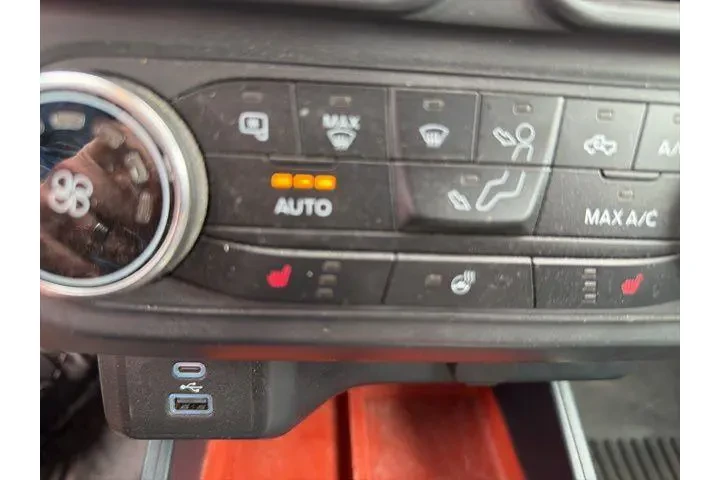 $24992 : Ford Maverick 2022 AWD XL 4d image 10