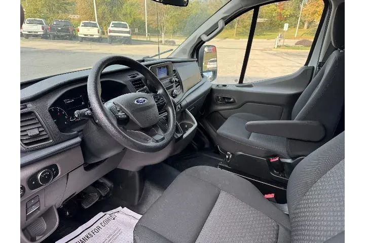 $33988 : Ford Transit 2023 250 3dr SW image 10