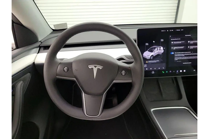 $35998 : Tesla Model Y 2023 AWD Long image 10