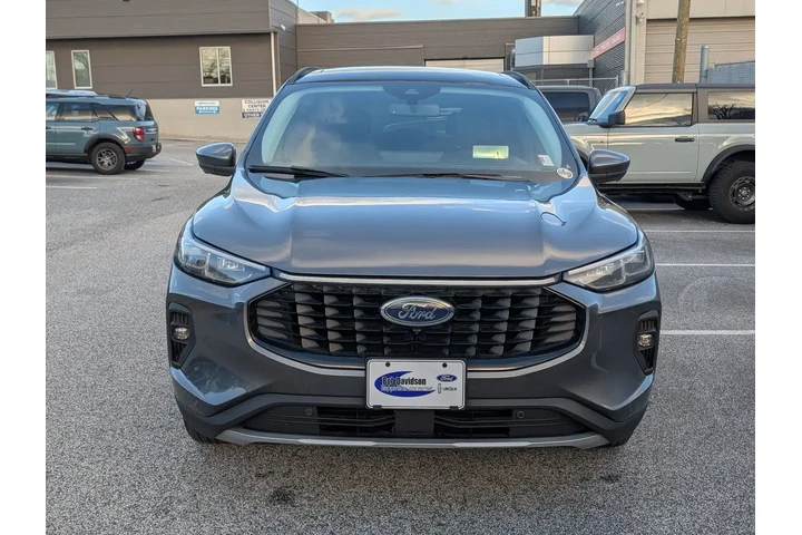 $24000 : Ford Escape Plug-In Hybrid 2 image 9