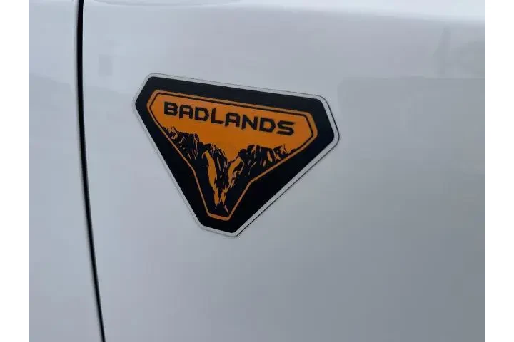 $39990 : Ford Bronco 2021 4x4 Badland image 5
