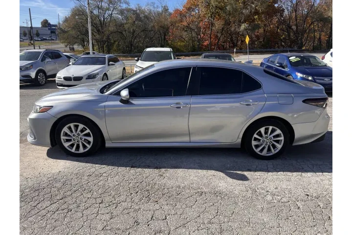 $16999 : 2021 Camry LE image 9