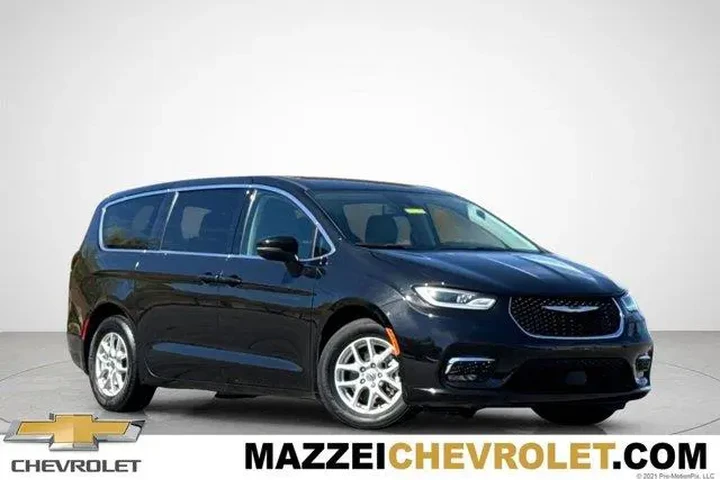$20318 : Chrysler Pacifica 2023 Touri image 1