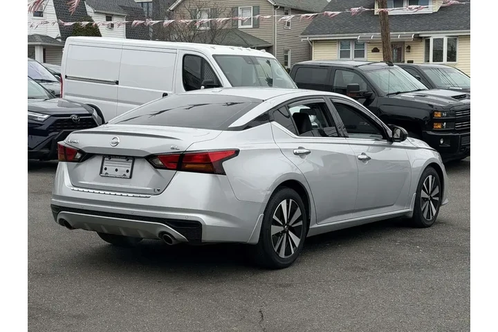 $23298 : Nissan Altima 2022 2.5 SL 4d image 8