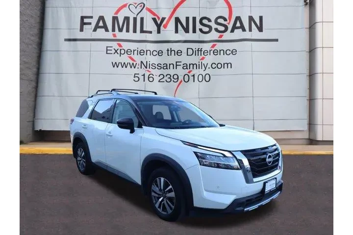 $37209 : Nissan Pathfinder 2024 AWD S image 1