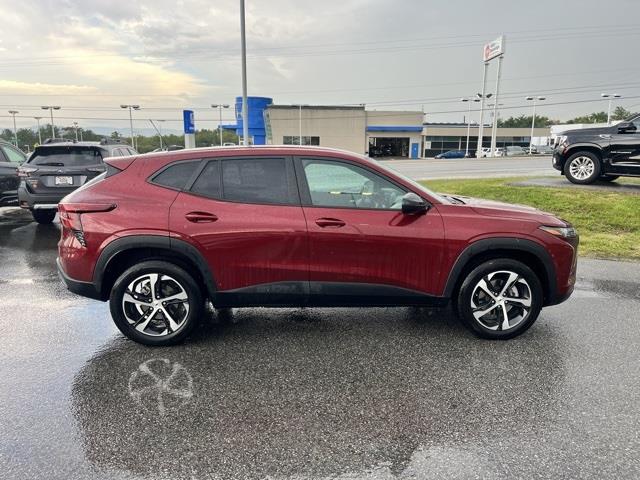 $22762 : PRE-OWNED 2024 CHEVROLET TRAX image 4