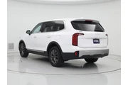 $32998 : Kia Telluride 2025 LX 4dr SU thumbnail