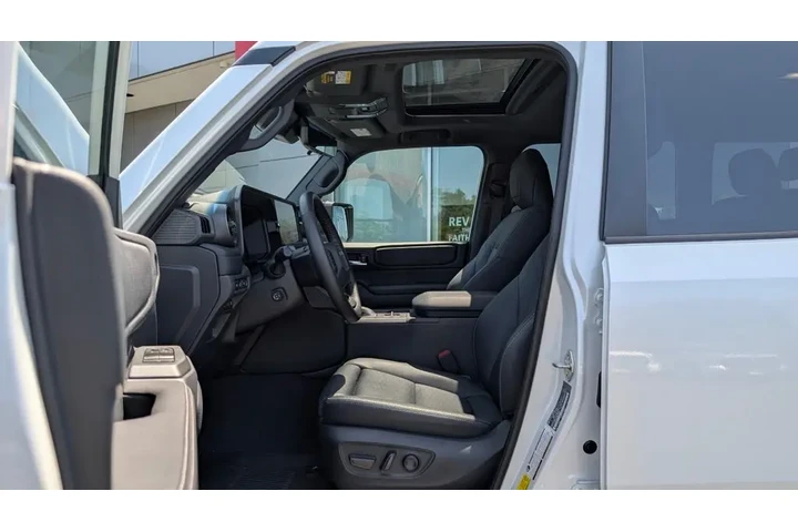 $69899 : Gold Certified2024 Land Cruis image 7