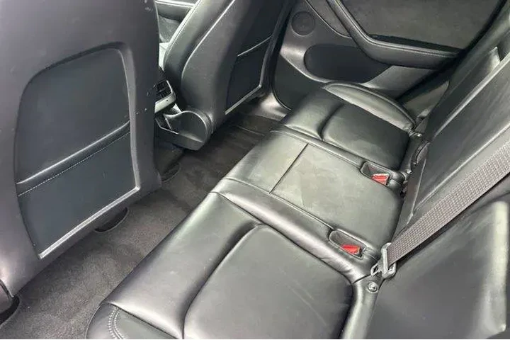 $27900 : Tesla Model Y 2021 AWD Long image 7