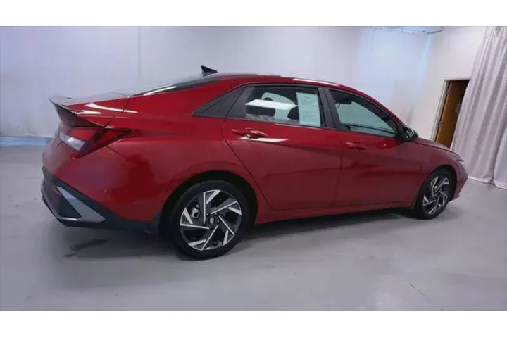 $19995 : Hyundai ELANTRA 2025 SEL Spo image 8