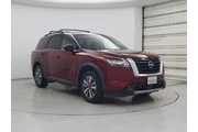Nissan Pathfinder 2022 SL 4d
