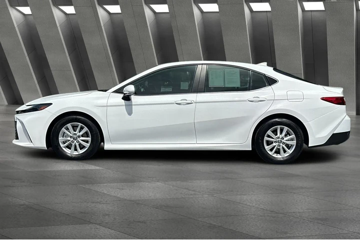 $29500 : Toyota Camry 2025 LE 4dr Sed image 10