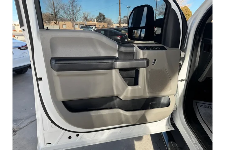 2020 F-250 SD Platinum Crew C image 10