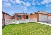 $2950 : Beautifully updated 3-bedroom thumbnail