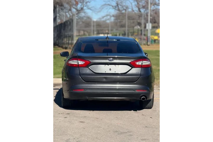 $4990 : 2016 Fusion SE image 5