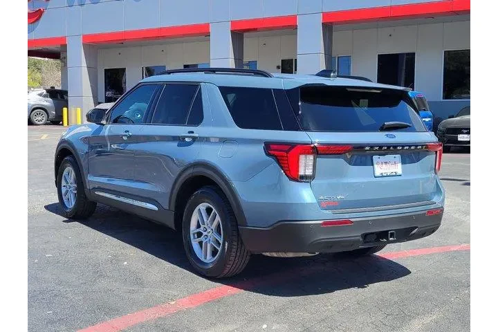 $35800 : Ford Explorer 2025 Active 4d image 5