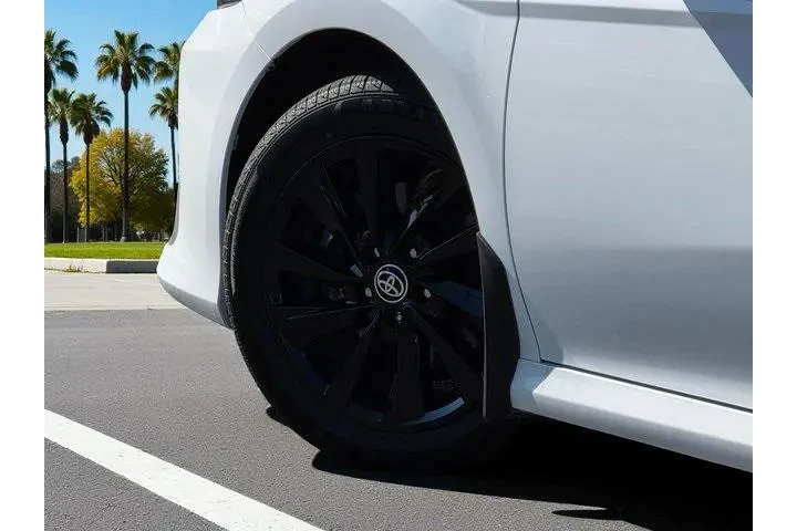 $23500 : Toyota Camry 2024 LE 4dr Sed image 8