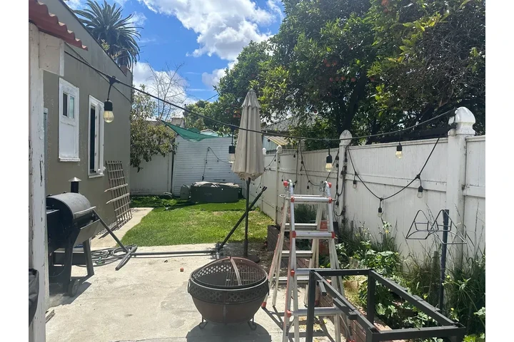 $1290 : South Los Angeles Renta image 3
