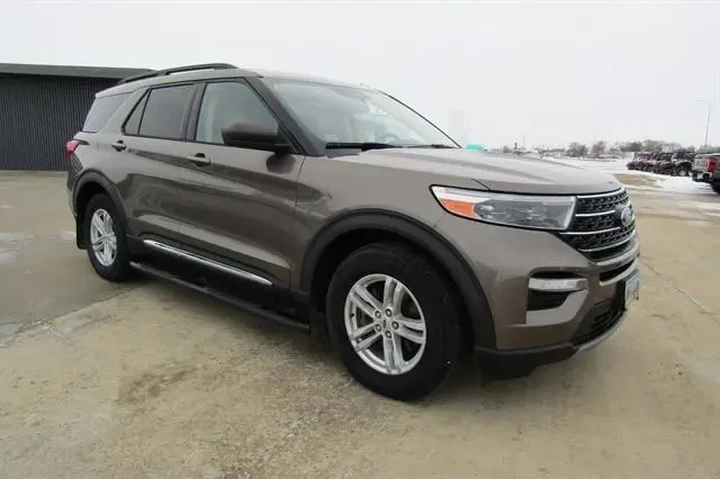 $23950 : Ford Explorer 2021 AWD XLT 4 image 3