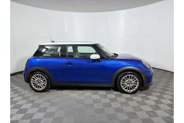 $29993 : MINI Hardtop 2 Door 2025 Coo image 7
