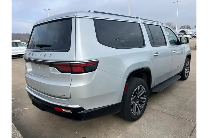 $39989 : Jeep Wagoneer L 2024 4x4 Ser image 2