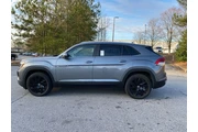 $28120 : Volkswagen Atlas Cross Sport thumbnail