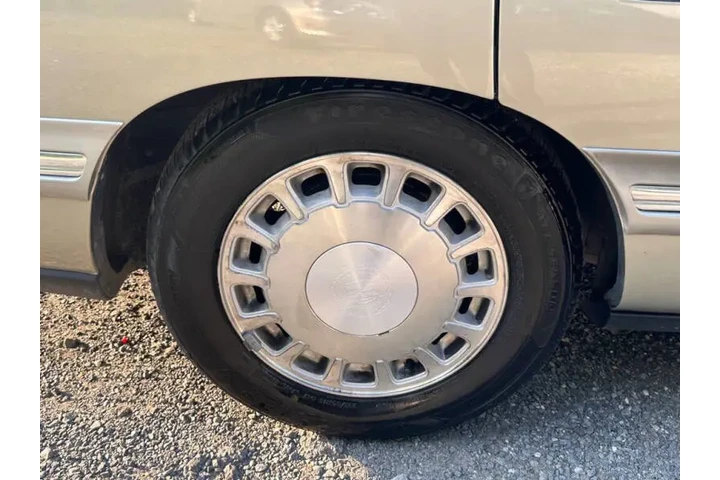 $4550 : 1997 DeVille image 10