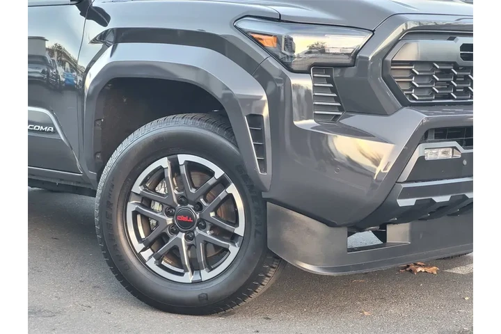 $40995 : 2024 Tacoma TRD Sport image 4