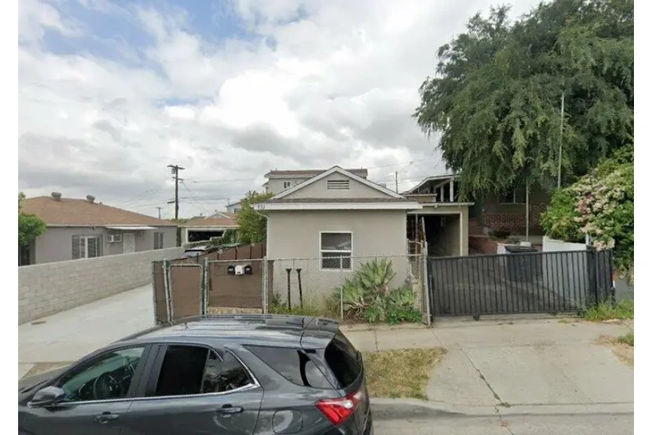 $1700 : New 2 Story House,Local access image 1
