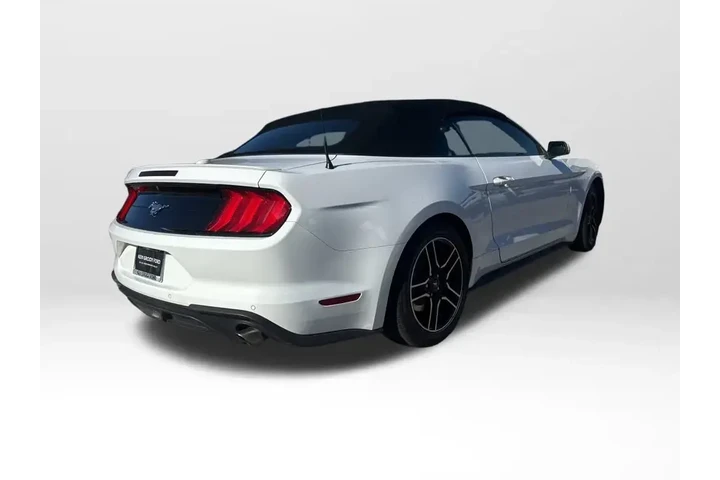 $23000 : Ford Mustang 2022 EcoBoost P image 4