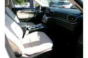 $34406 : Ford Explorer 2023 AWD XLT 4 thumbnail