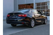 $18418 : Chevrolet Malibu 2024 LT 4dr thumbnail