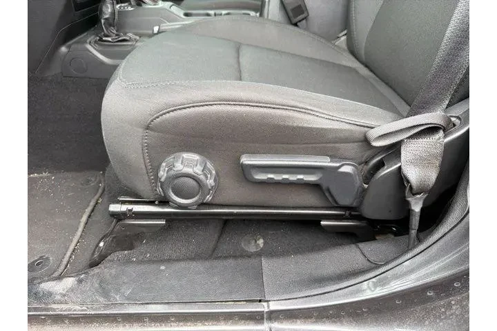 $31489 : Jeep Gladiator 2023 4x4 Over image 9